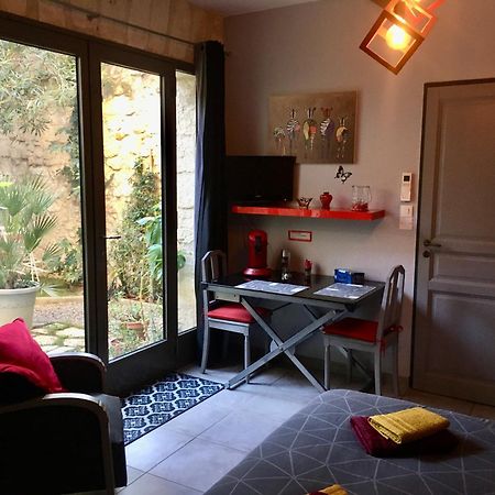 Chambre Sur Jardin Secret - Avignon Centre - Climatisee المظهر الخارجي الصورة